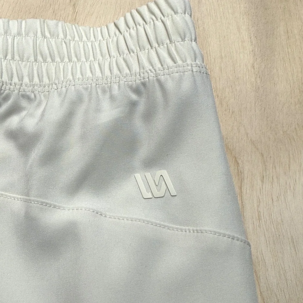 VRST Mens XXL 7 Inch All-In Short V2 Unlined Light Sand Relaxed Fit Stretch NEW